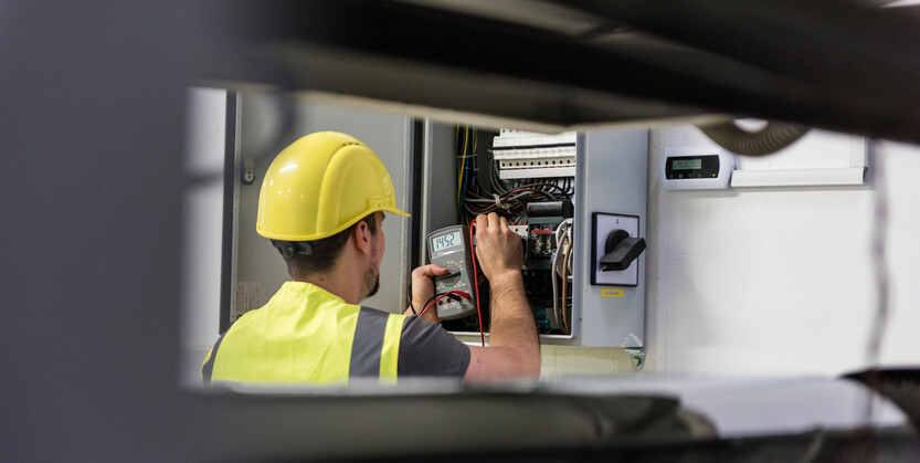 Electric repairs by HR Phoenix Electrical & Plumbing
